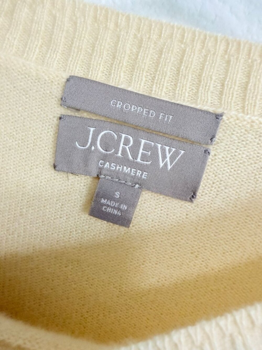 J. Crew 100% Cashmere Long Sleeve Round Neck Yellow Pullover Sweater Size S - Picture 3 of 7